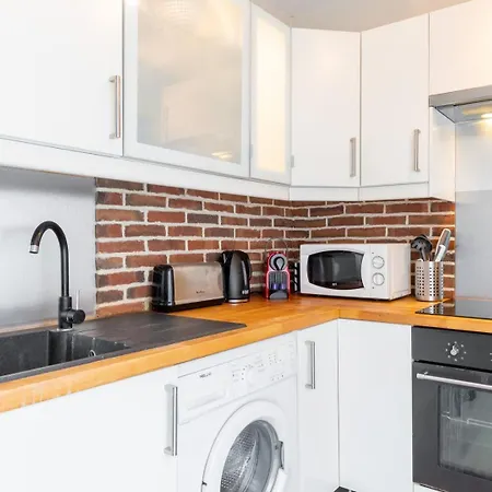Fully-Equipped Apartment Near The Center Of Lilla Esterno foto