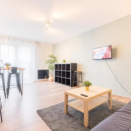 Fully-Equipped Apartment Near The Center Of Lilla Esterno foto